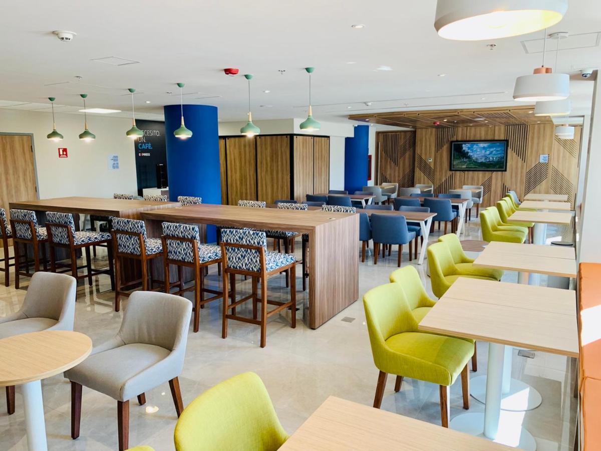 Holiday Inn Express - Guadalajara Vallarta Poniente By Ihg 萨波潘 外观 照片