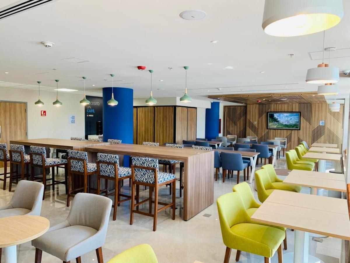 Holiday Inn Express - Guadalajara Vallarta Poniente By Ihg 萨波潘 外观 照片