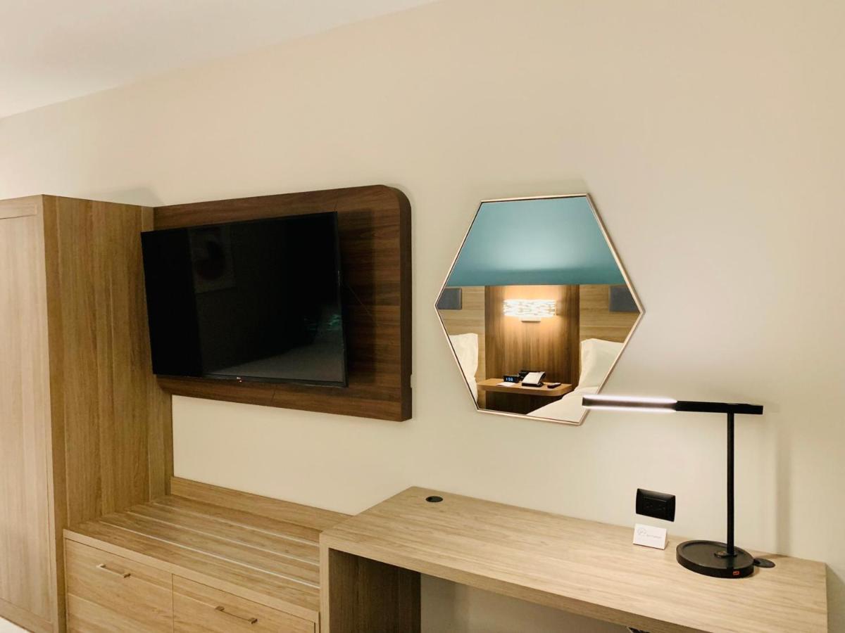 Holiday Inn Express - Guadalajara Vallarta Poniente By Ihg 萨波潘 外观 照片